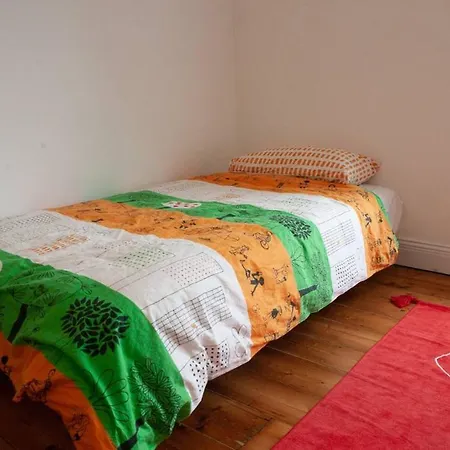 Spacious 3 Bedroom Georgian House In Bristol